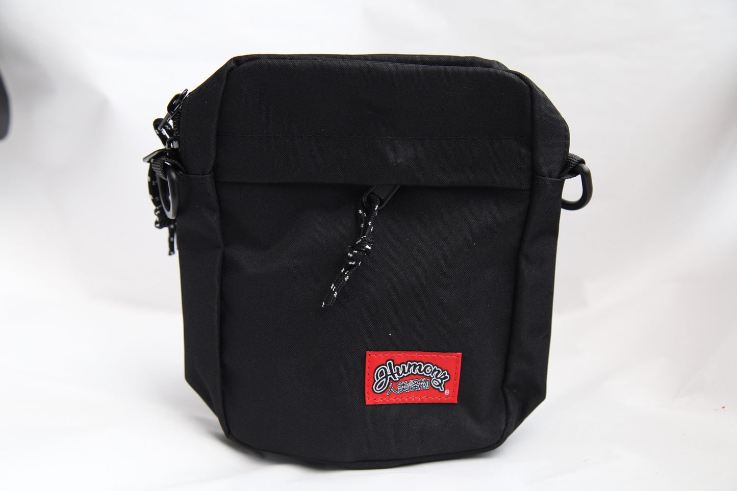 Cross body manbag